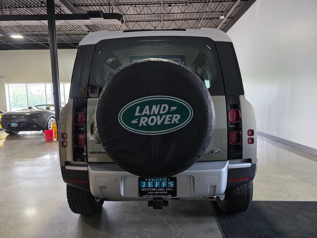 Used 2023 Land Rover Defender 110 SE AWD/4WD image 5