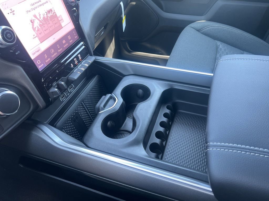 New 2026 RAM 1500 4x4 Crew Cab image 41