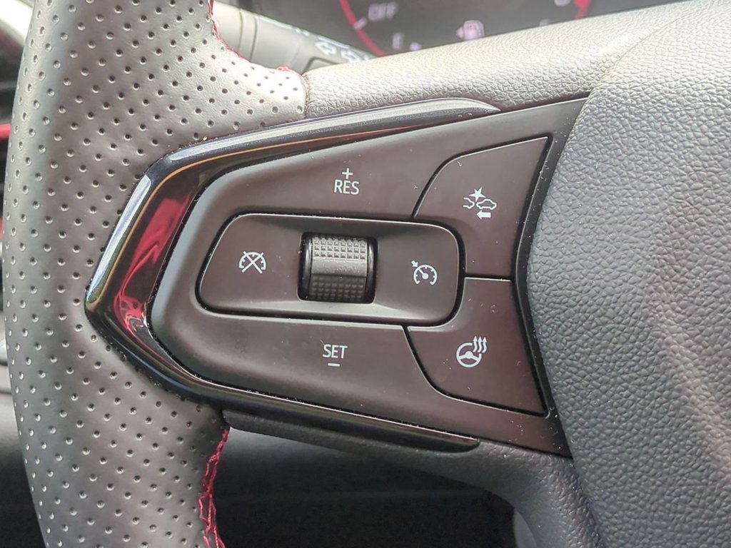 Used 2025 Chevrolet Trax RS w/ Driver Confidence Package FWD image 15