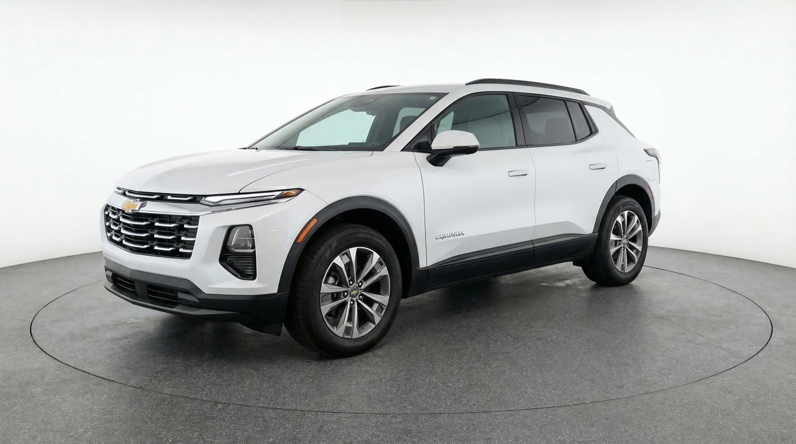 Used 2025 Chevrolet Equinox LT image 3