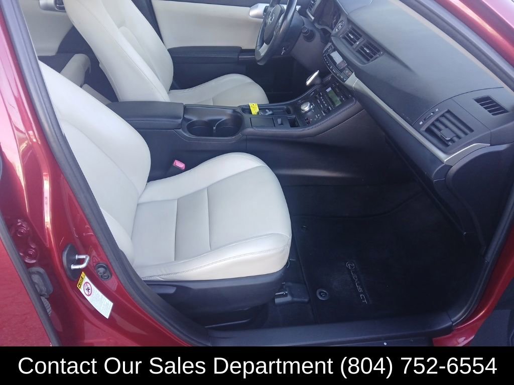 Used 2011 Lexus CT 200h image 21
