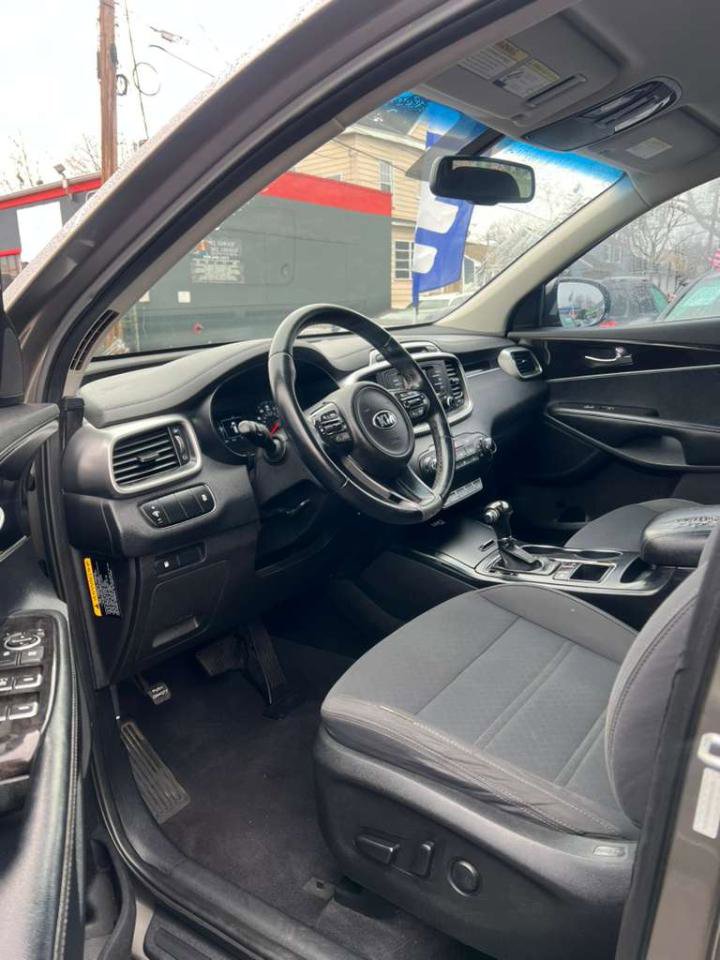 Used 2016 Kia Sorento LX w/ LX Convenience Package image 29