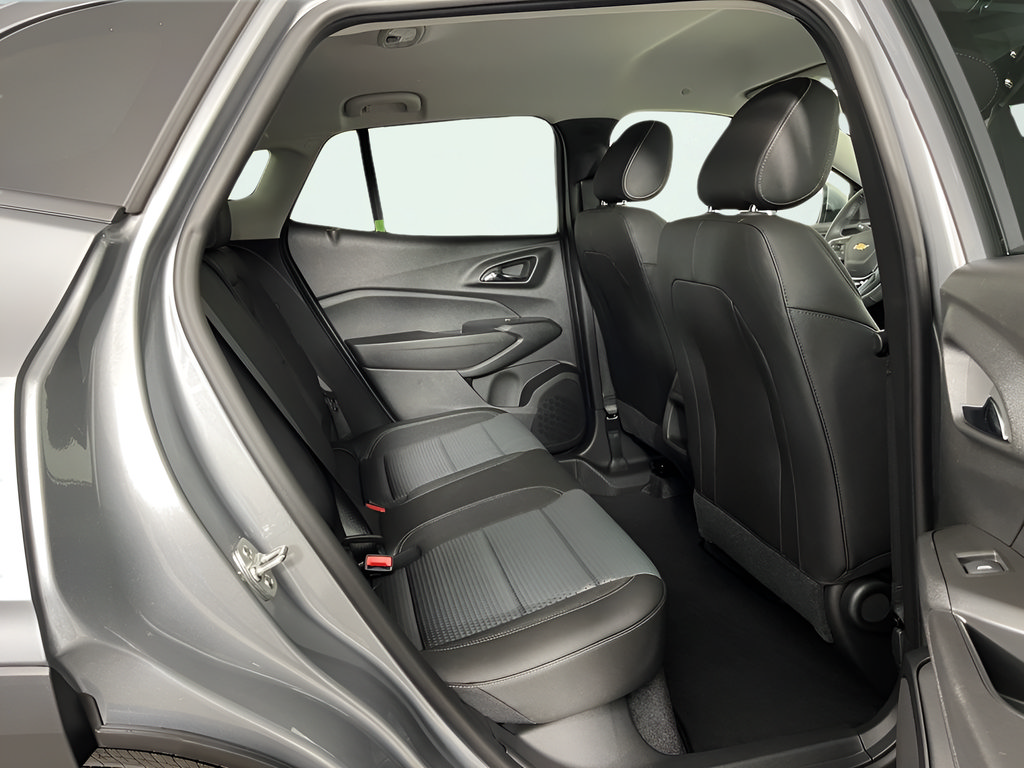 New 2026 Chevrolet Trax LT w/ LT Convenience Package FWD image 11