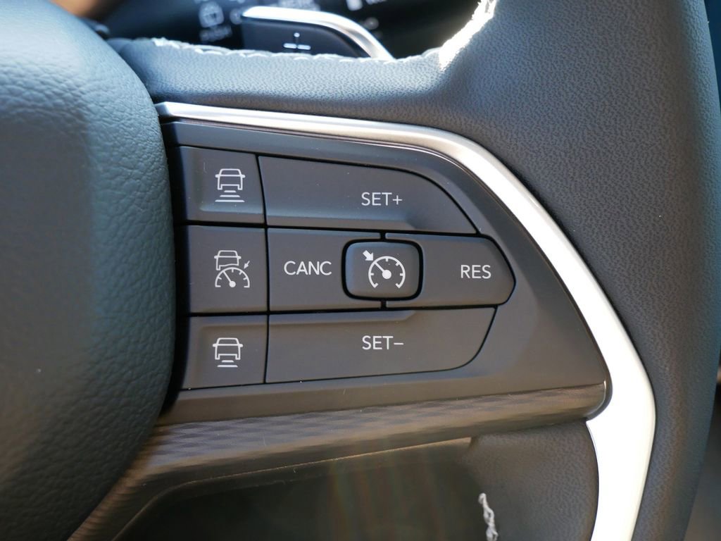 New 2025 Jeep Grand Cherokee Laredo image 38