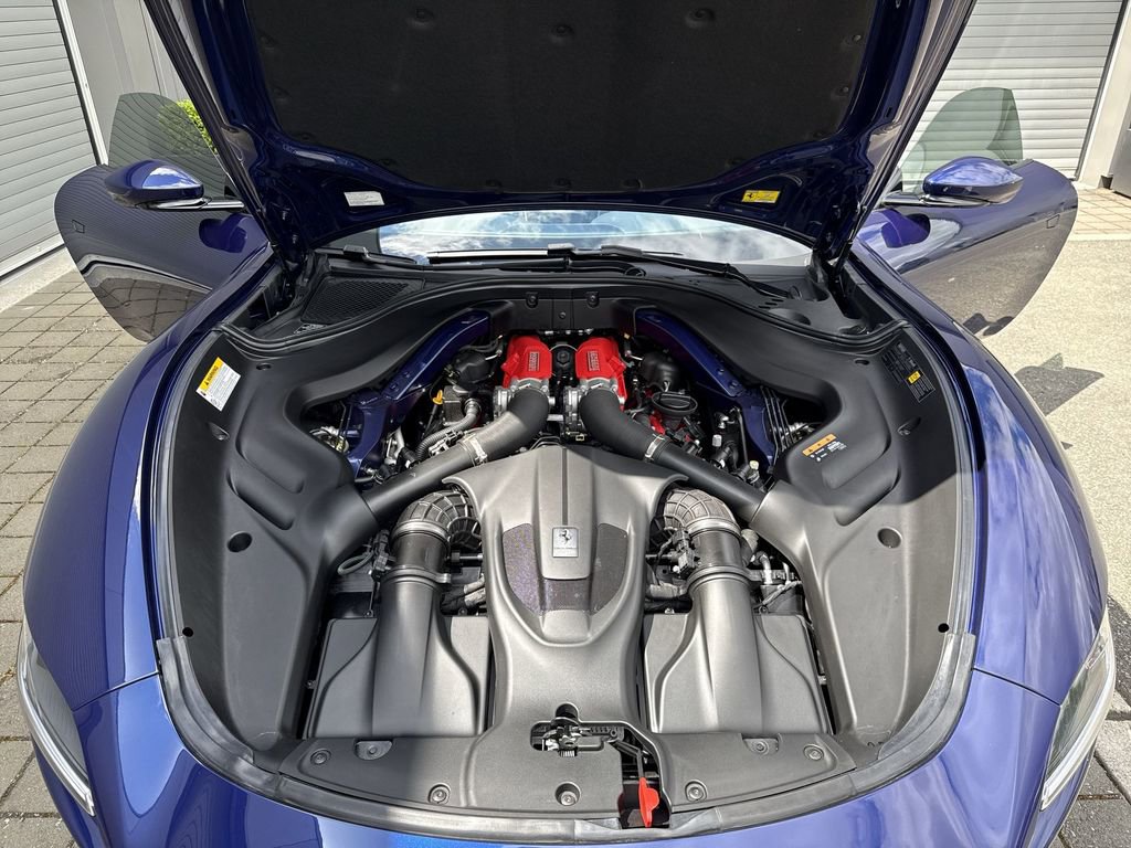 Used 2023 Ferrari Roma image 25