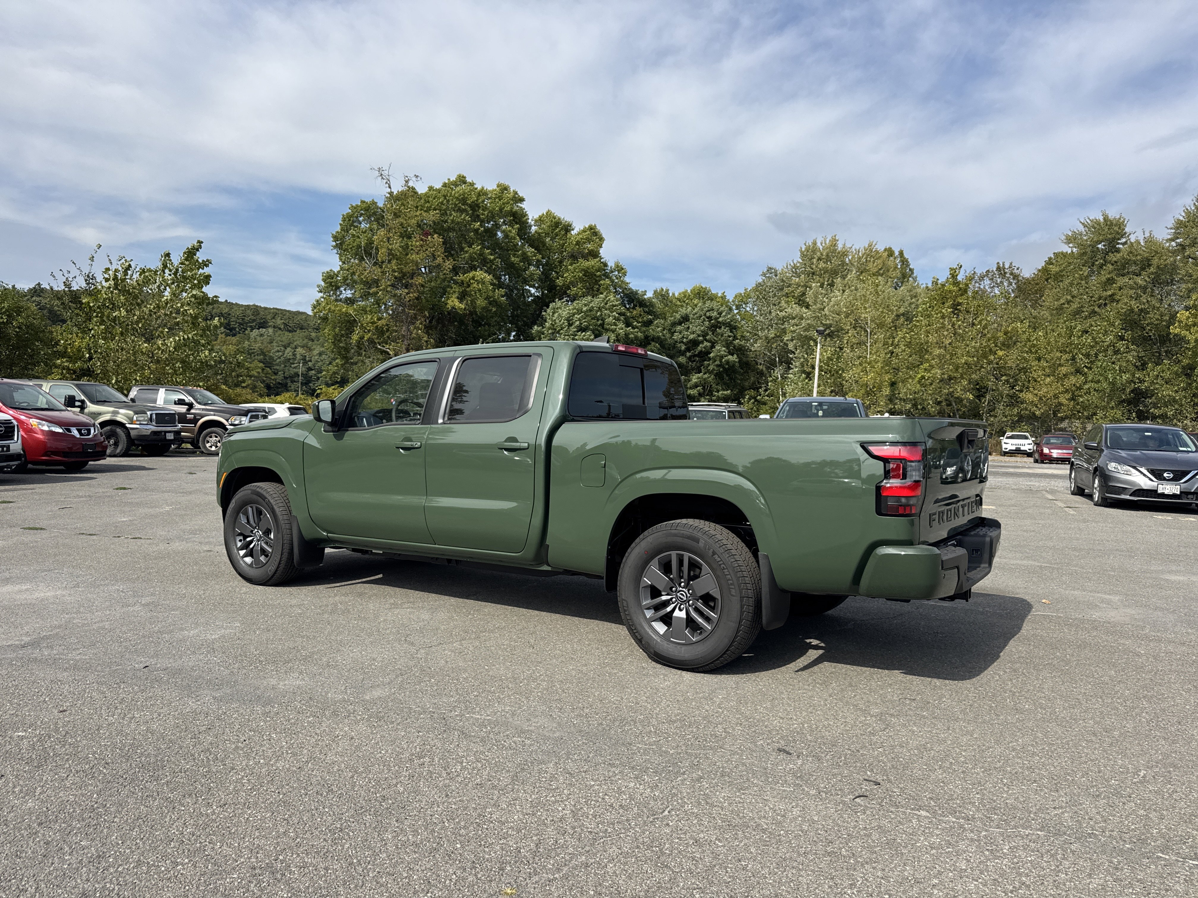 New 2026 Nissan Frontier SV image 7