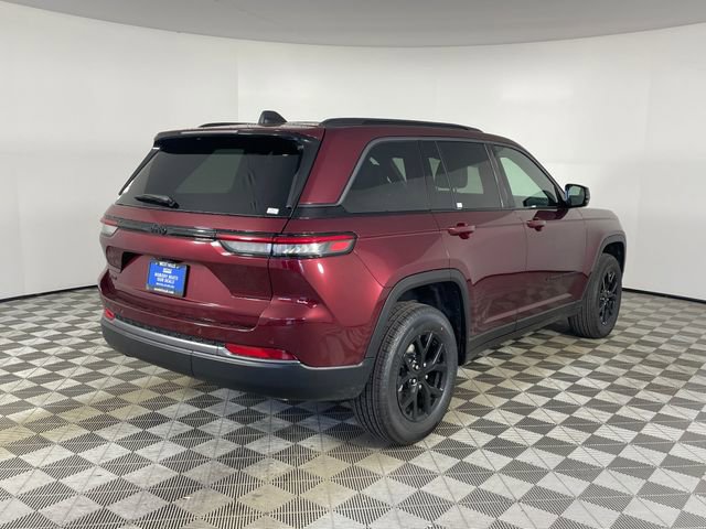 New 2026 Jeep Grand Cherokee Laredo image 6