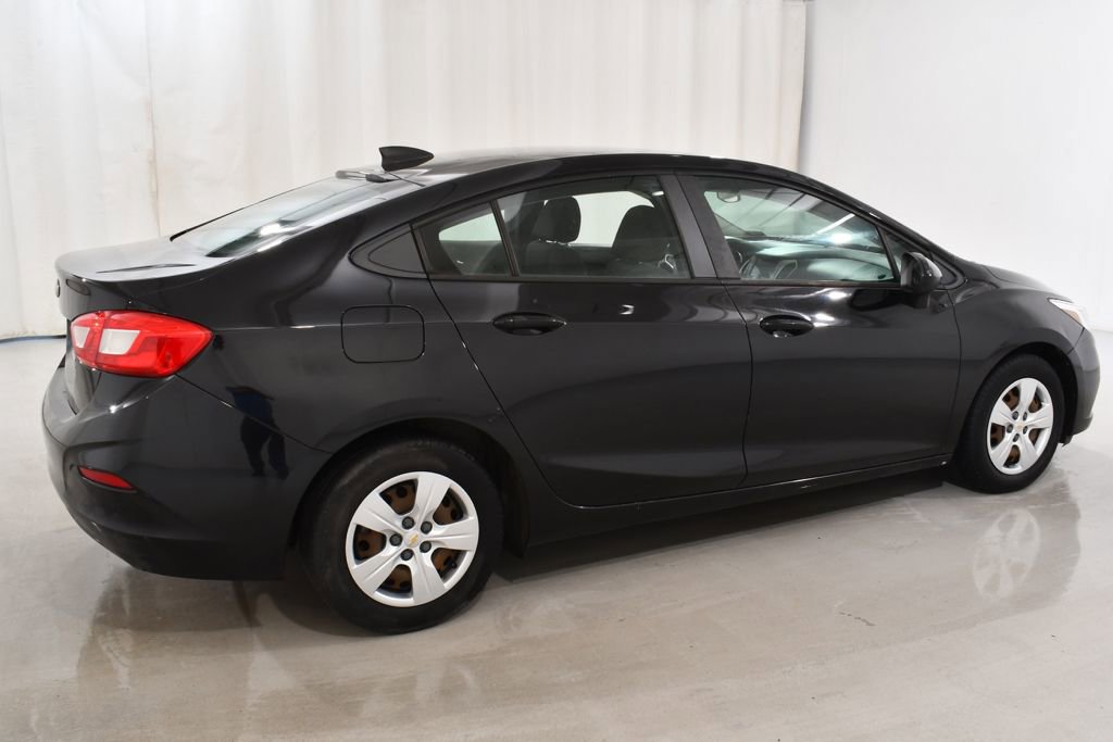 Used 2016 Chevrolet Cruze LS FWD image 11