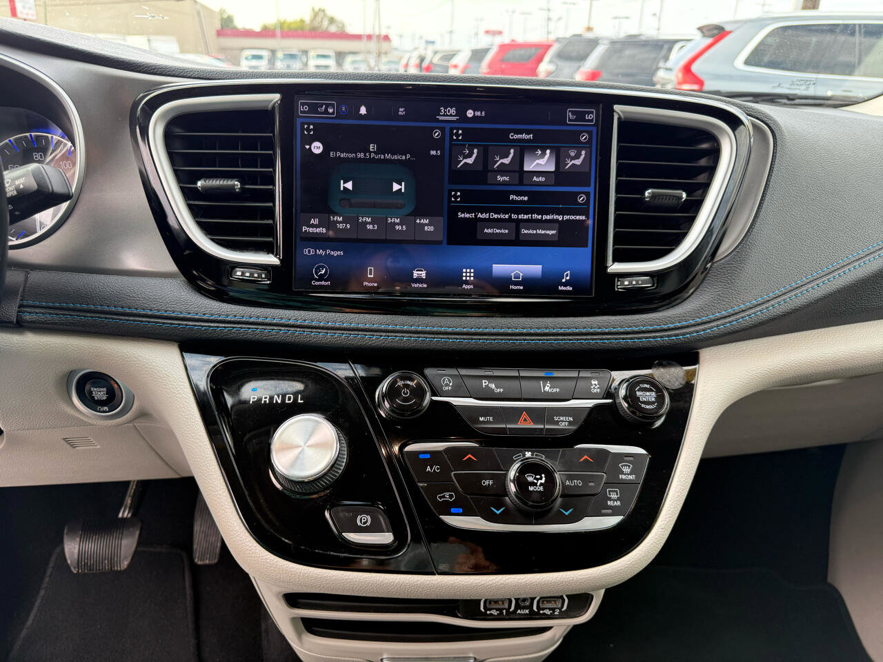 Used 2021 Chrysler Pacifica Touring-L image 20