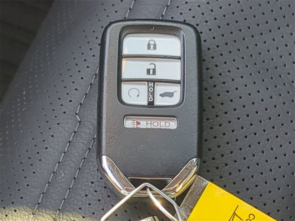 Used 2020 Honda CR-V Touring image 29