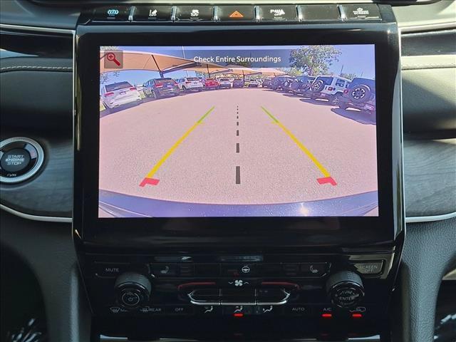 Used 2023 Jeep Grand Cherokee 4WD 4xe image 14