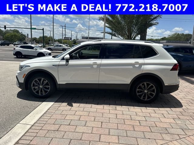 Certified 2022 Volkswagen Tiguan SE FWD image 10