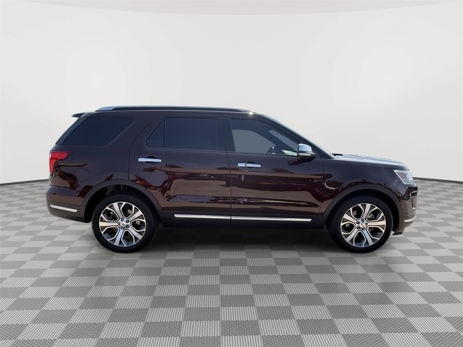 Used 2018 Ford Explorer Platinum AWD/4WD image 6