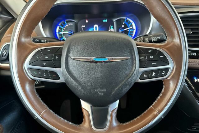Used 2019 Chrysler Pacifica Limited w/ Advanced Safetytec Group FWD image 23