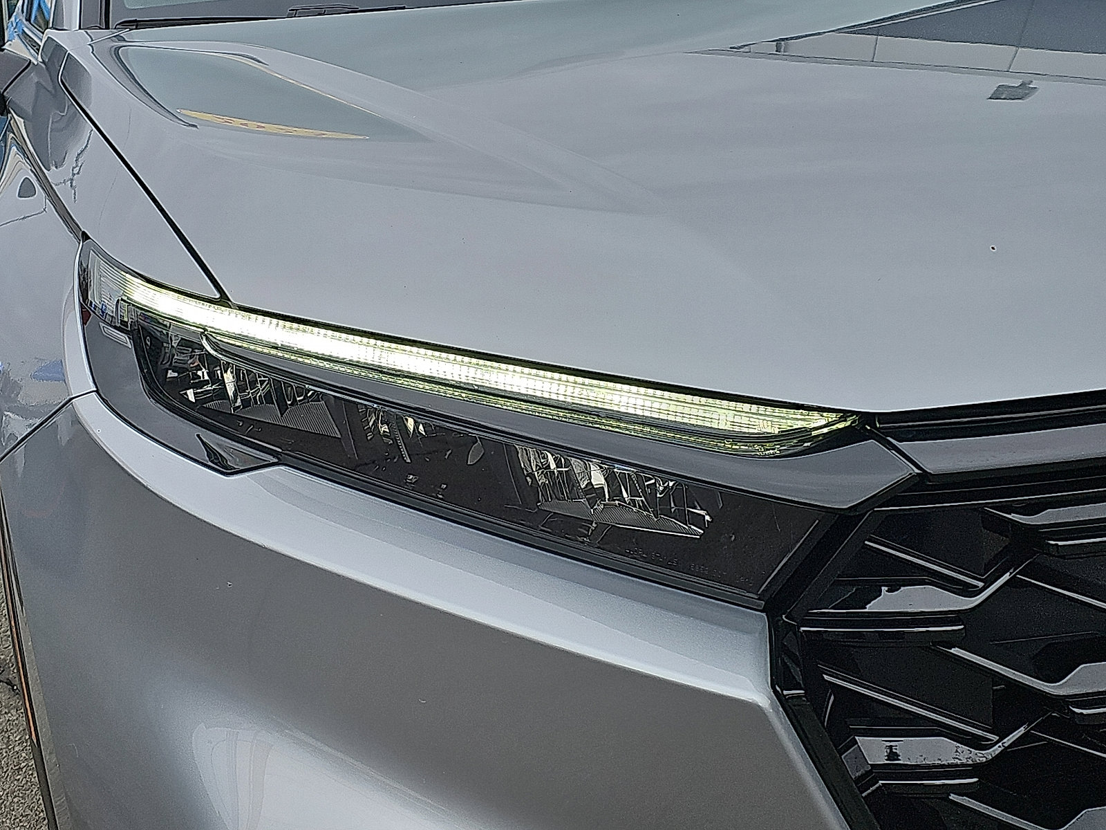 Used 2023 Honda CR-V Sport Touring image 9