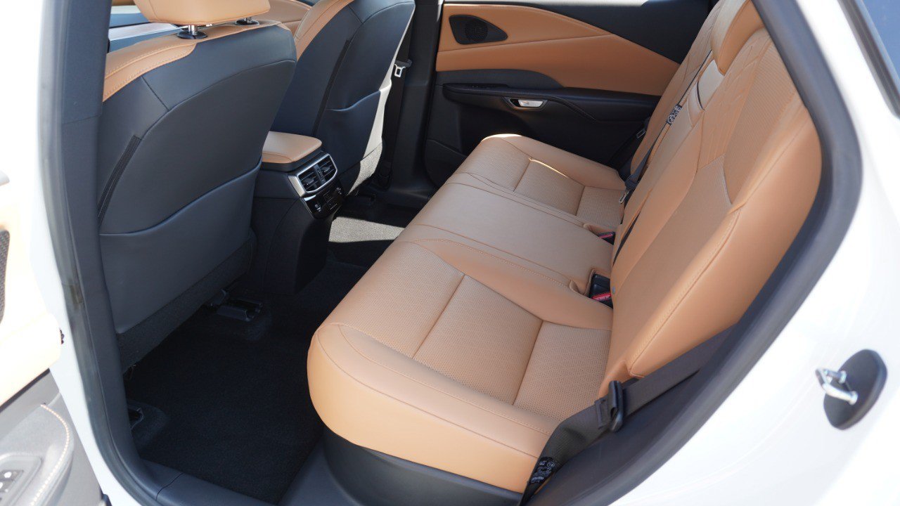 Certified 2025 Lexus RX 350 Premium Plus w/ Accessory Package (Z1) FWD image 31
