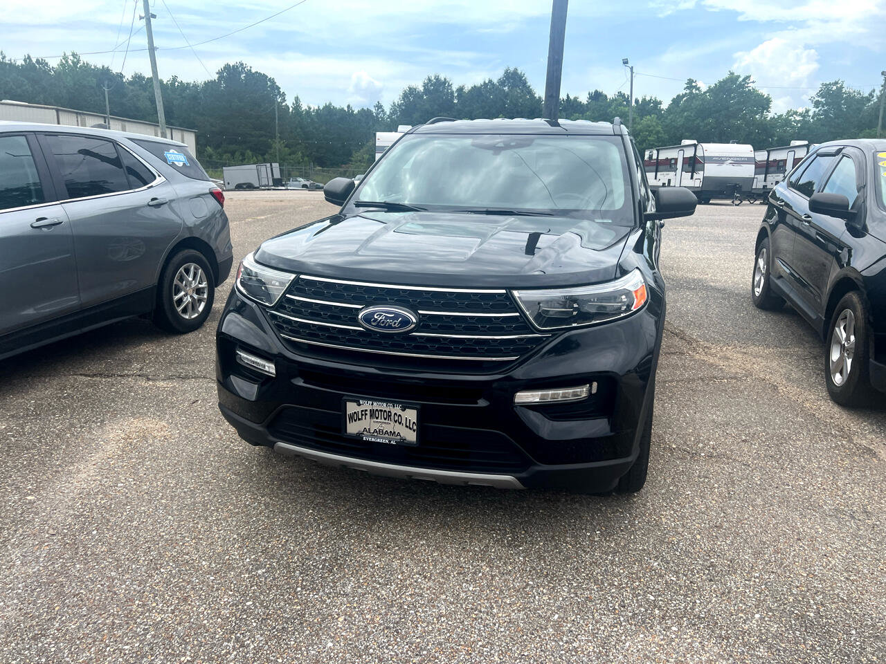 Used 2024 Ford Explorer XLT w/ Equipment Group 202A image 3