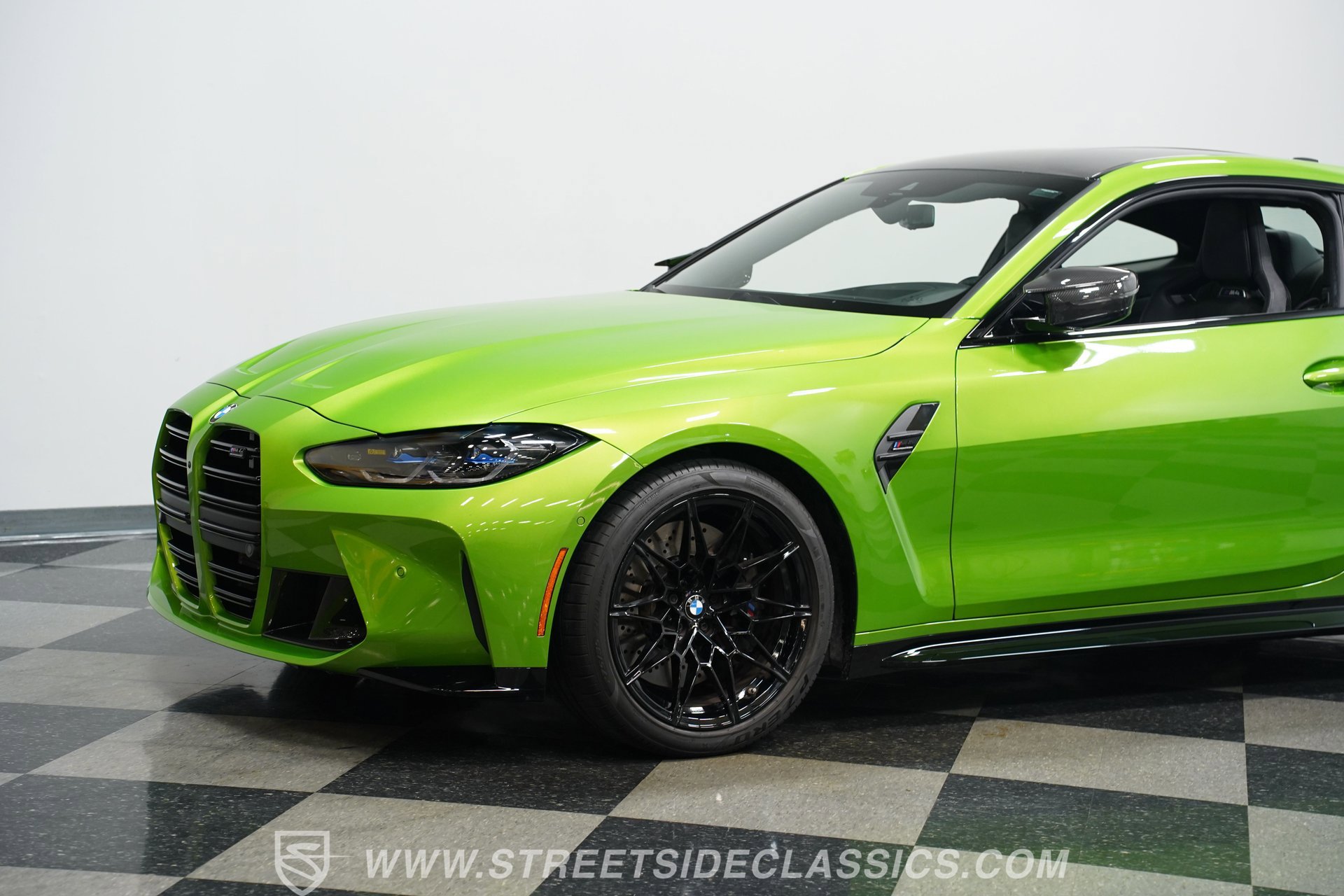 Used 2021 BMW M4 Competition w/ M Carbon Exterior Package RWD image 19