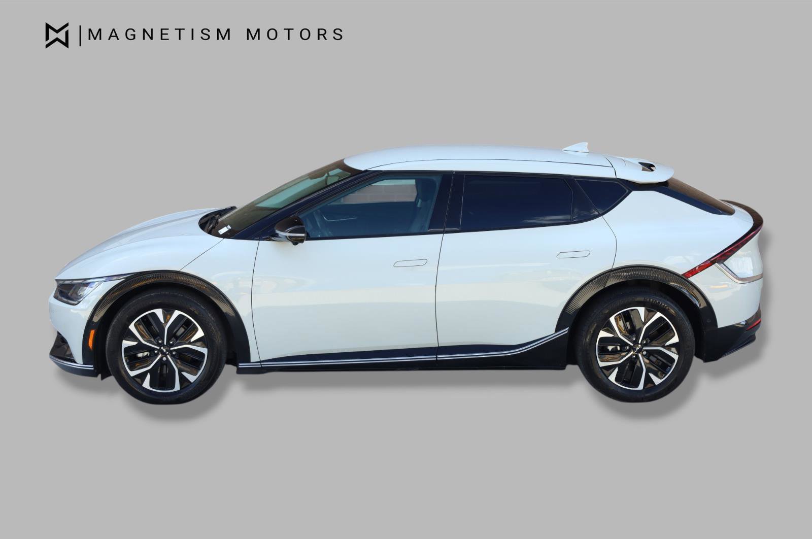 Used 2023 Kia EV6 Wind w/ Wind Technology Package AWD/4WD image 3