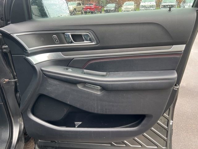 Used 2018 Ford Explorer Sport w/ Equipment Group 401A image 10
