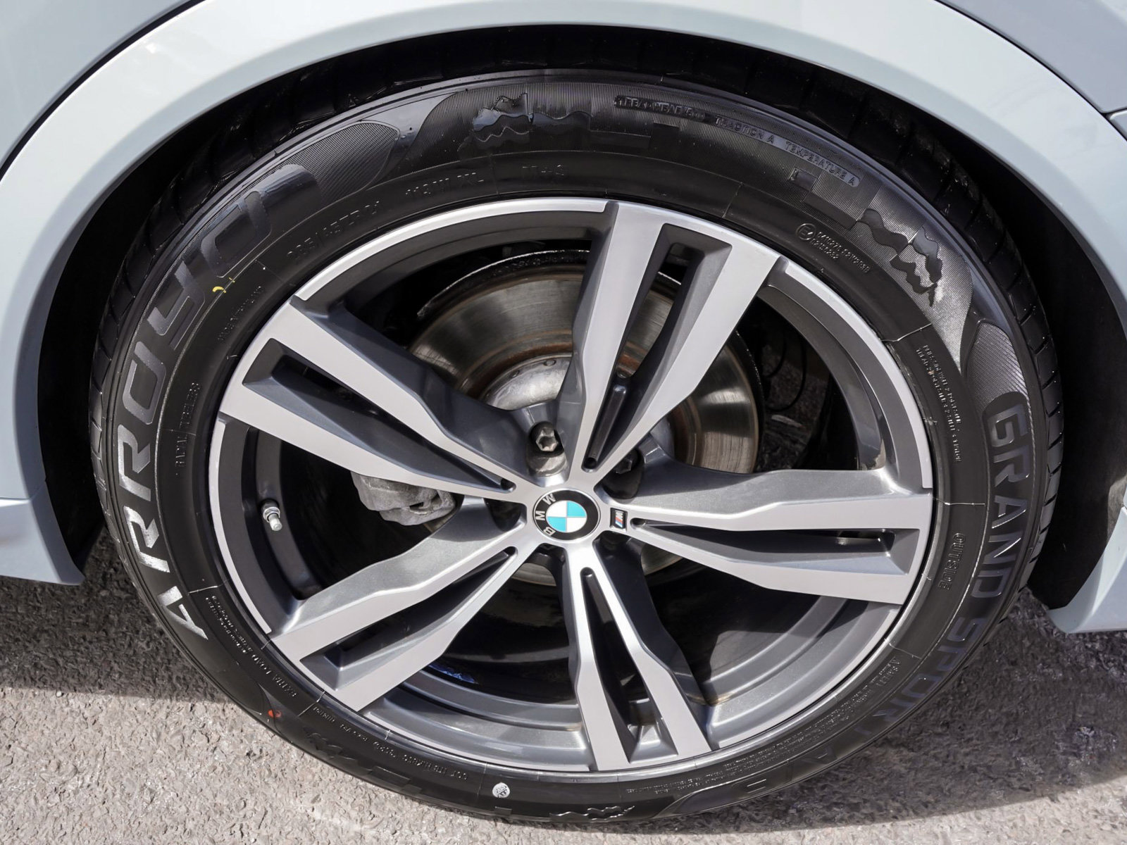 Used 2025 BMW X7 xDrive40i image 7