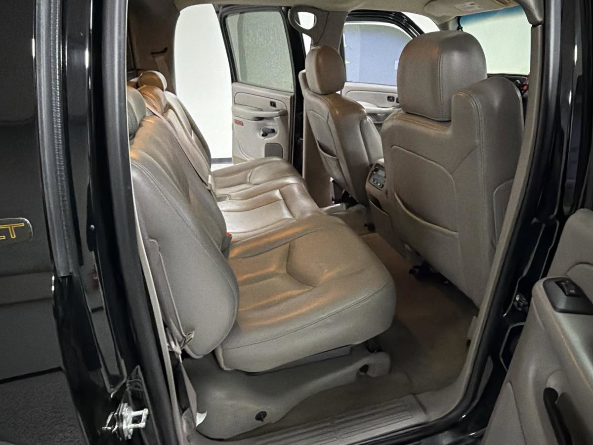 Used 2005 Chevrolet Avalanche Z71 w/ Sun And Sound Package image 28