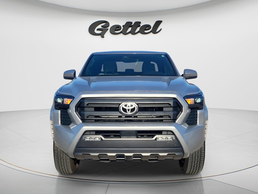 Certified 2025 Toyota Tacoma SR5 AWD/4WD image 2