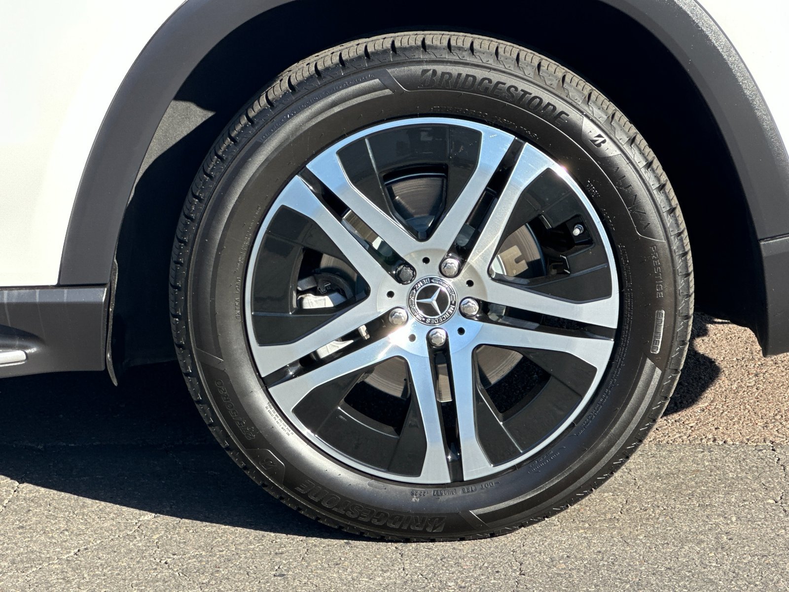 Used 2021 Mercedes-Benz GLS 450 4MATIC image 25