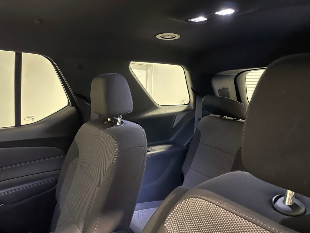 Used 2023 Chevrolet Traverse LT image 19