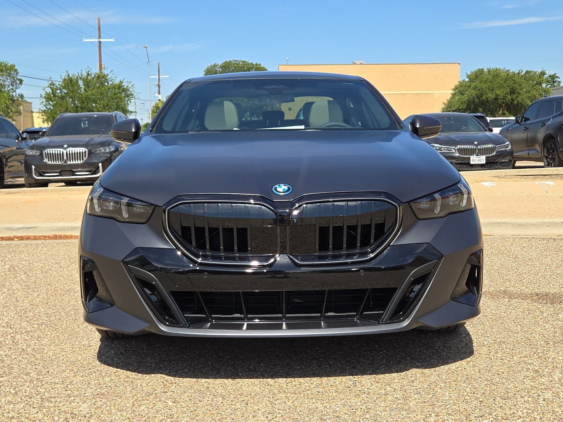 New 2027 BMW 550e xDrive AWD/4WD image 10