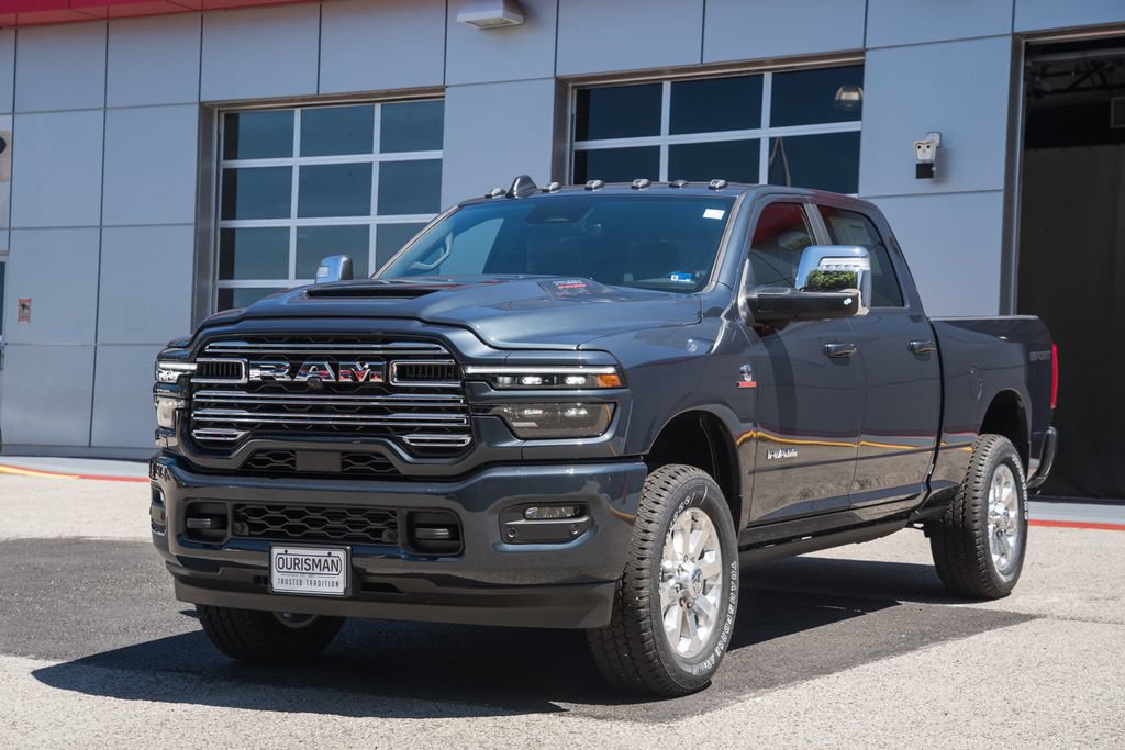 New 2026 RAM 2500 Laramie AWD/4WD image 3