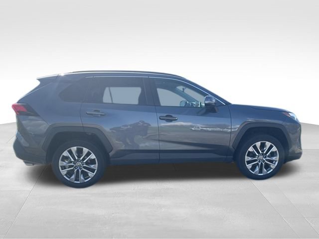 Used 2023 Toyota RAV4 XLE Premium AWD/4WD image 18