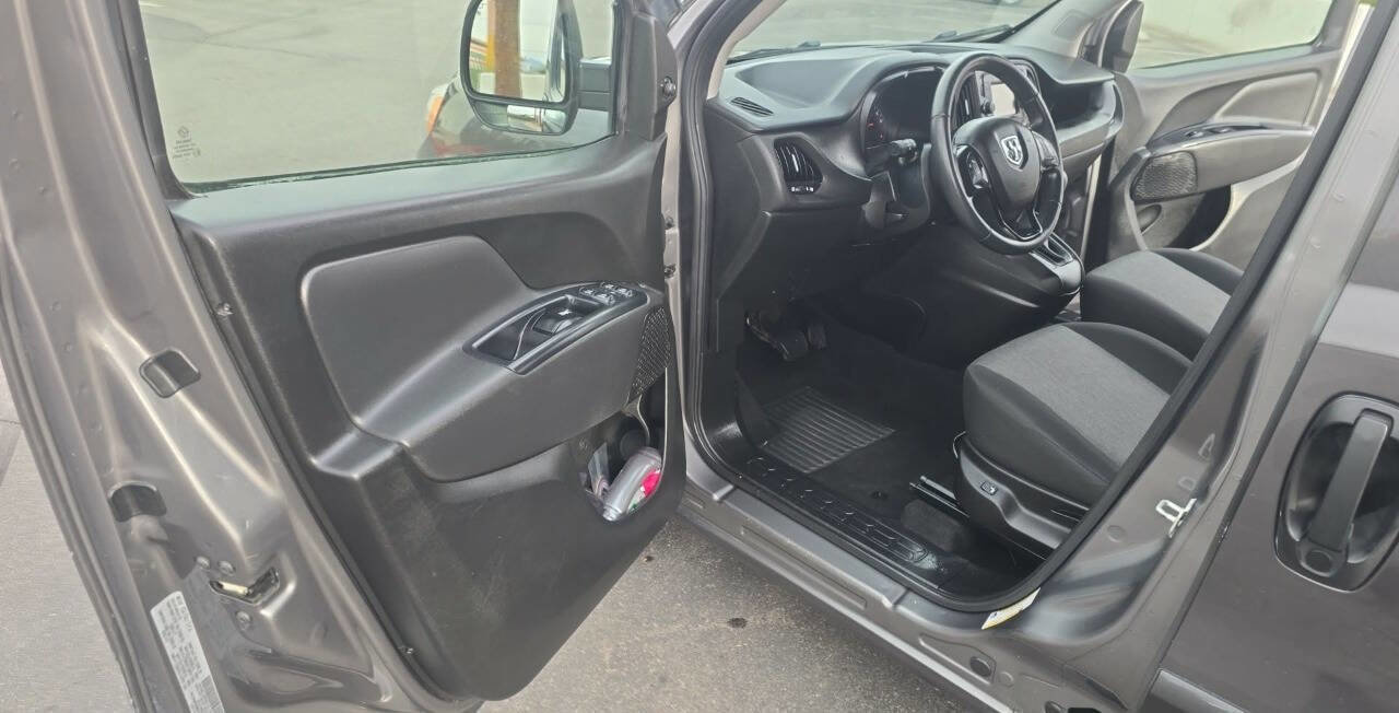 Used 2021 RAM ProMaster City SLT w/ Lights & Wheels Group image 15