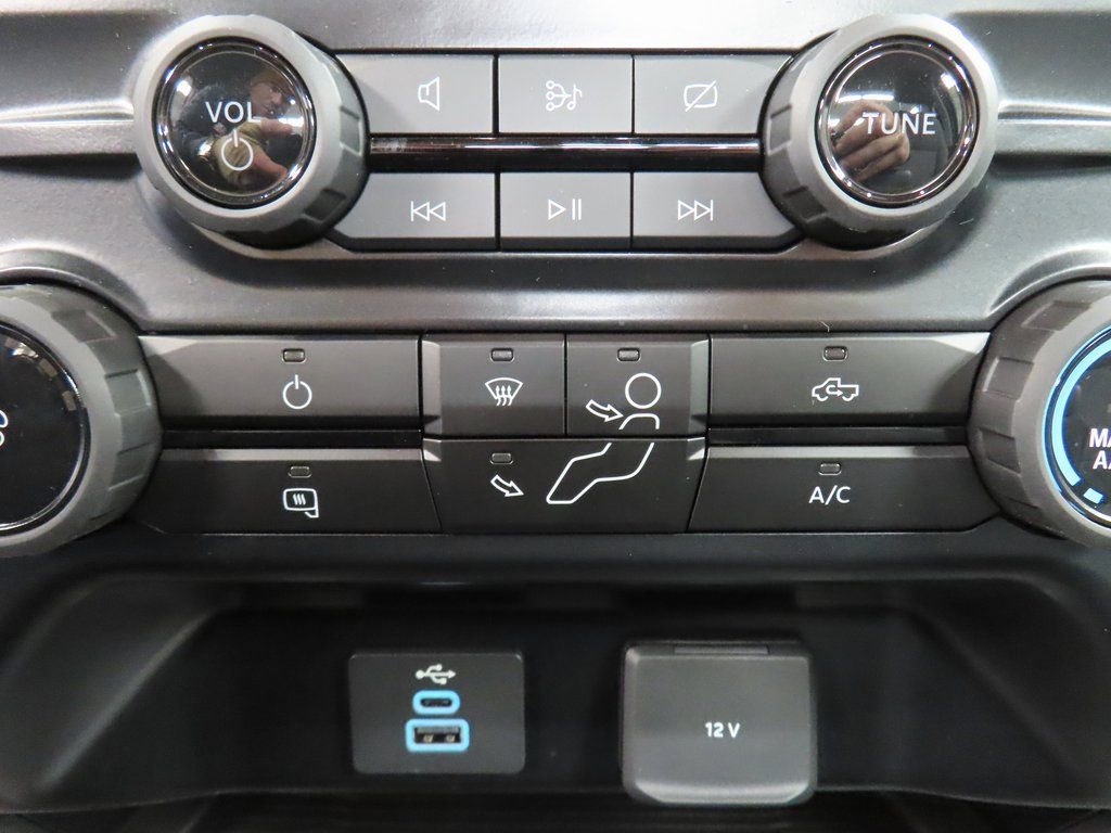 Used 2024 Ford F350 XL AWD/4WD image 57