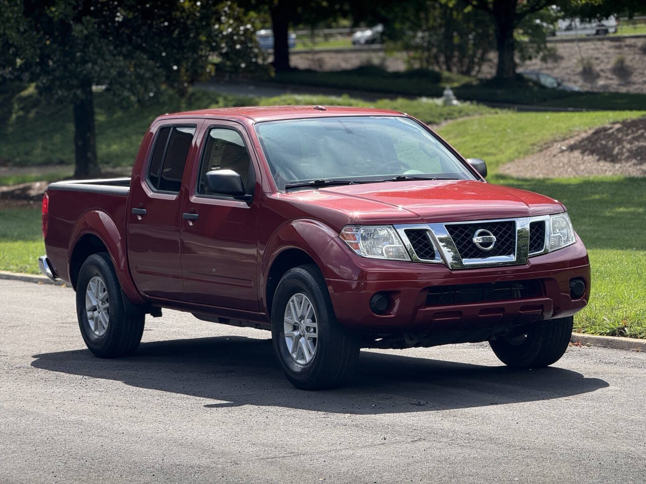Used 2016 Nissan Frontier SV AWD/4WD image 3