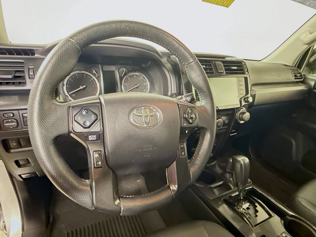 Certified 2021 Toyota 4Runner Venture w/ Moonroof Package AWD/4WD image 11