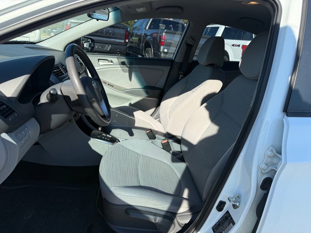 Used 2016 Hyundai Accent SE image 9