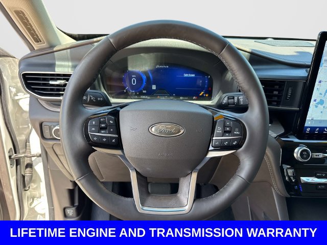 Used 2022 Ford Explorer Platinum w/ Equipment Group 601A AWD/4WD image 28