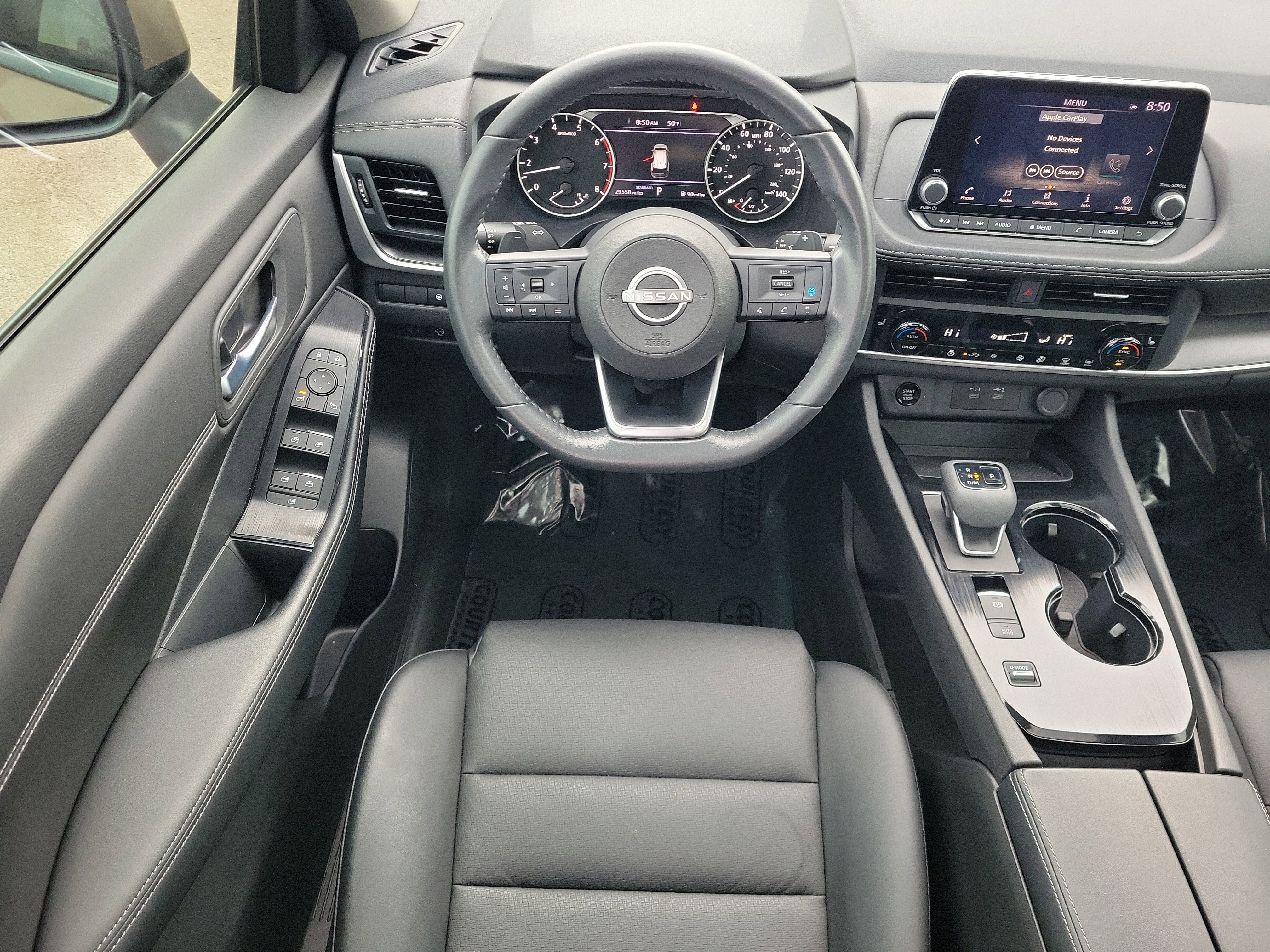 Used 2024 Nissan Rogue SV w/ SV Premium Package image 17