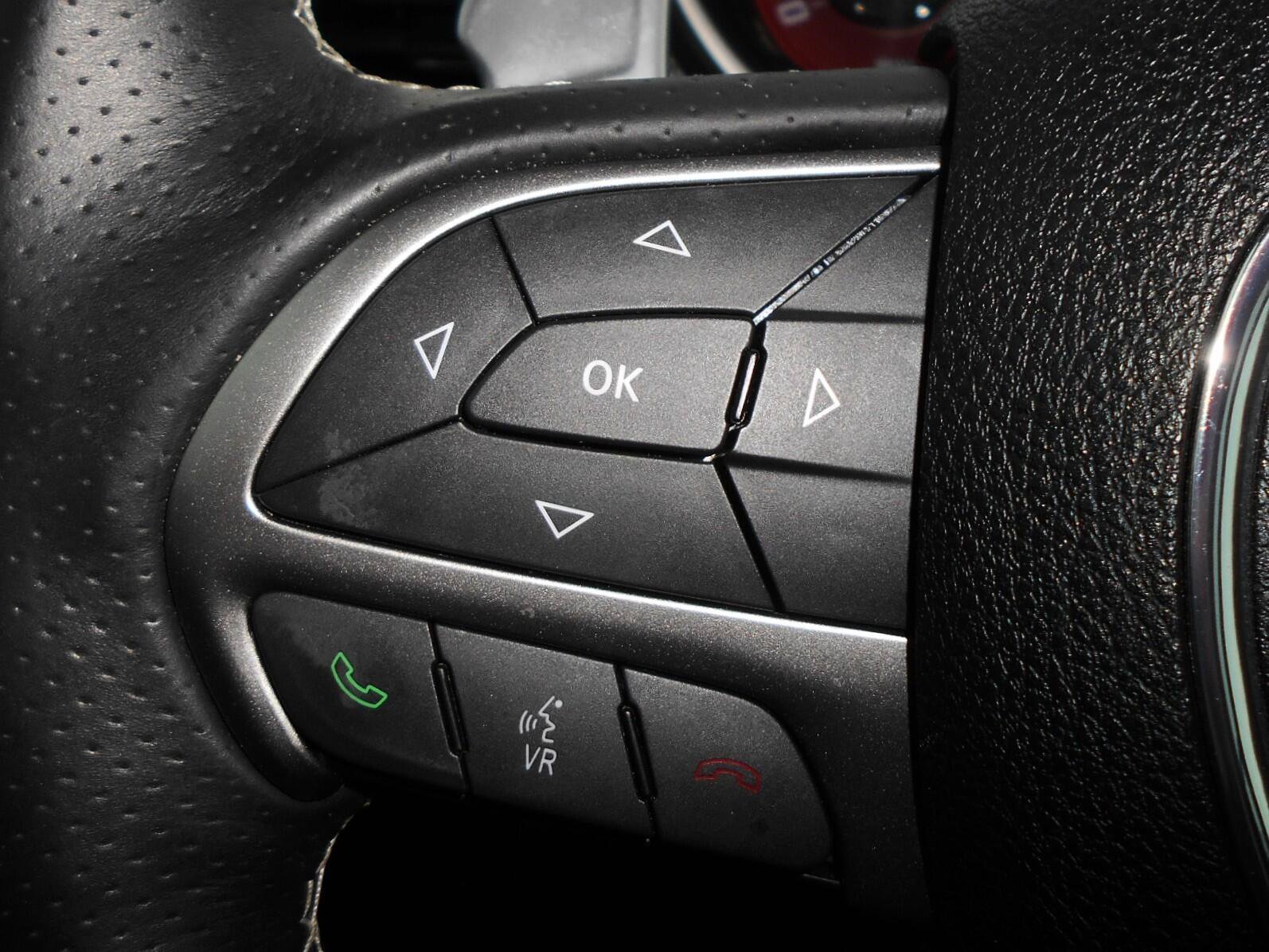 Used 2015 Dodge Challenger SRT Hellcat RWD image 15