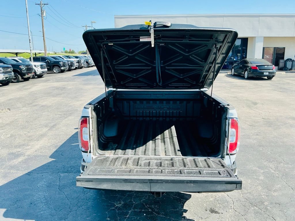 Used 2022 GMC Canyon Denali AWD/4WD image 13