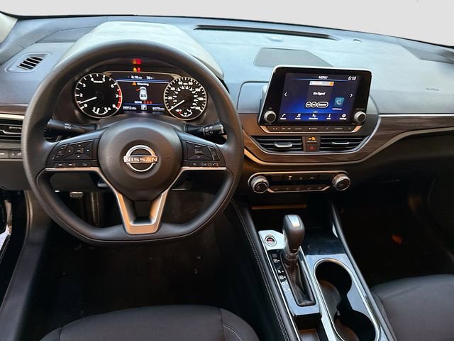 Used 2023 Nissan Altima 2.5 SV image 21