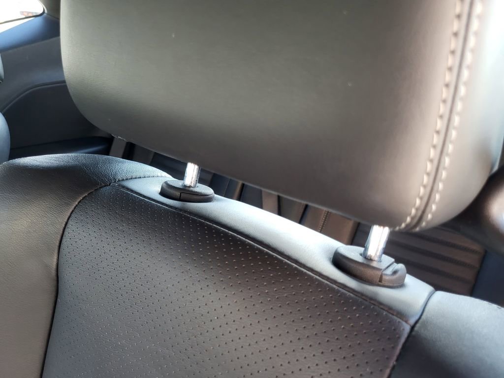 Used 2012 Dodge Challenger R/T image 17