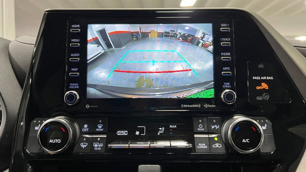 Certified 2022 Toyota Highlander XLE image 31