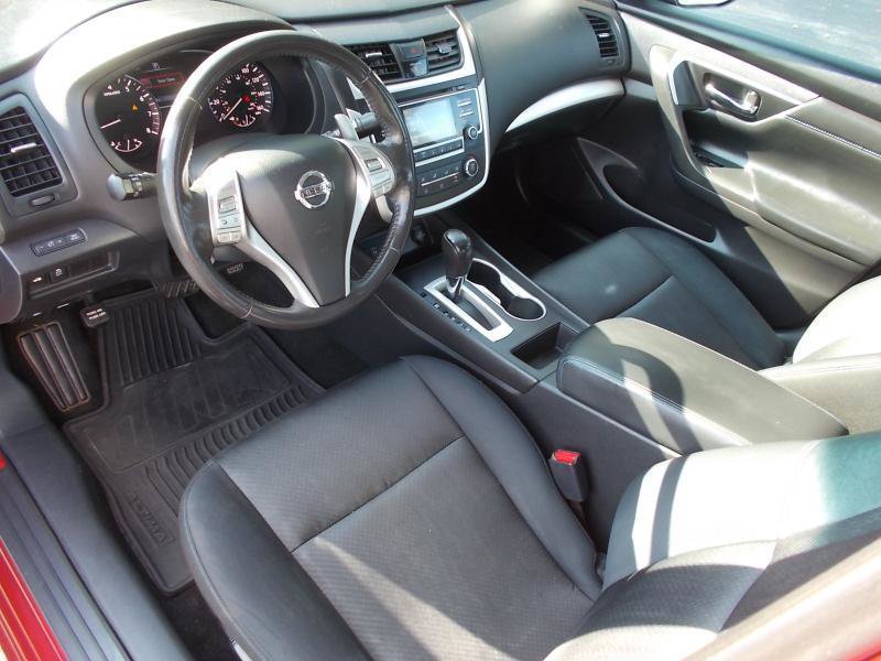 Used 2016 Nissan Altima 2.5 SR w/ LED Appearance Package FWD image 26
