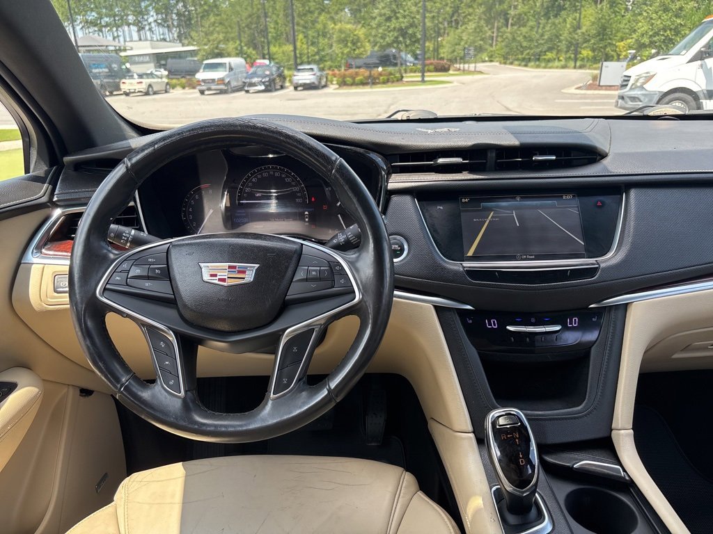 Used 2018 Cadillac XT5 Luxury w/ Driver Awareness Package image 28