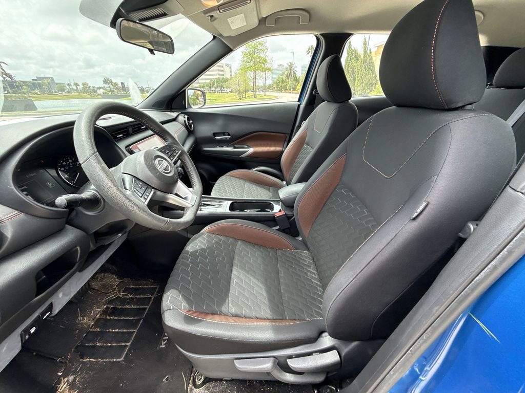 Used 2022 Nissan Kicks SR image 30