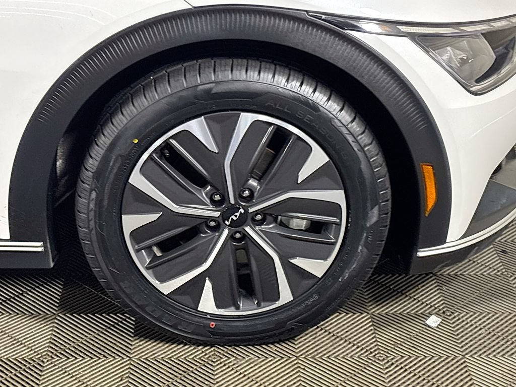 Used 2024 Kia EV6 Light AWD/4WD image 23