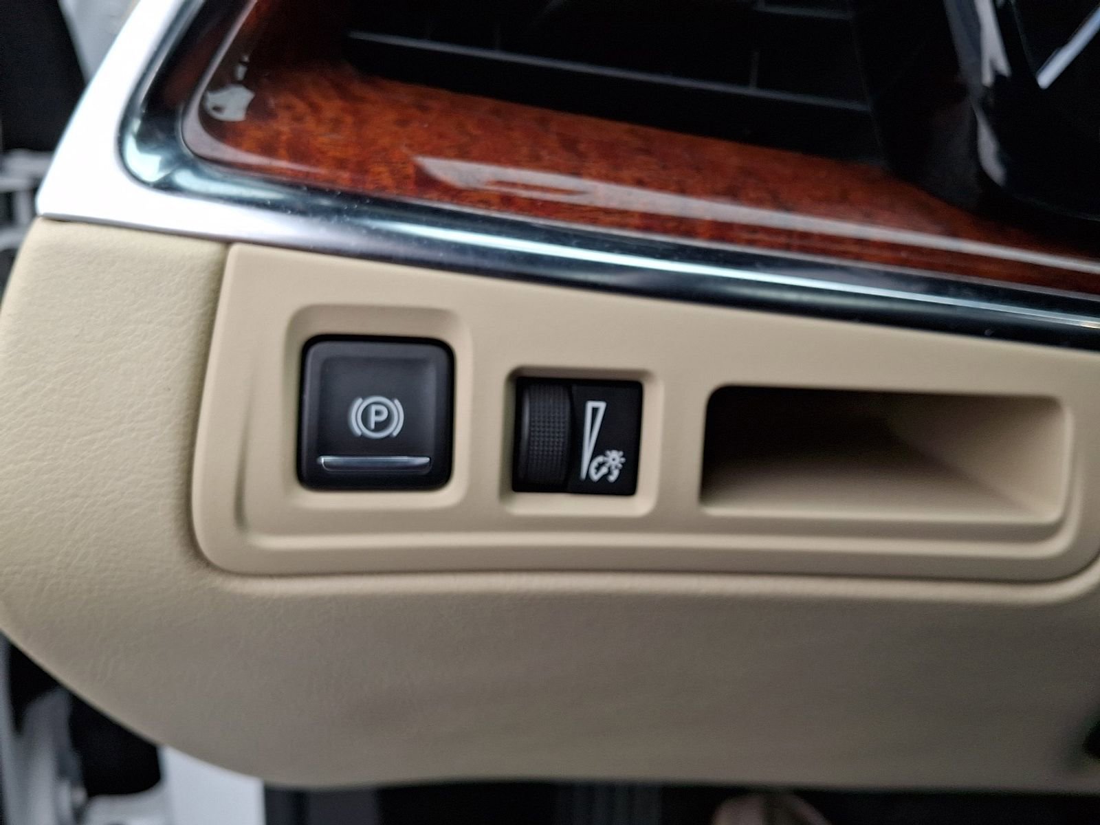 Used 2017 Cadillac XT5 Premium Luxury image 25