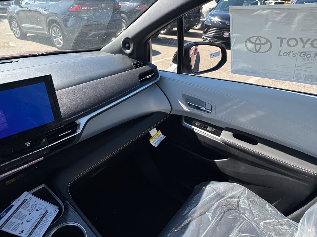 New 2026 Toyota Sienna XSE AWD/4WD image 26